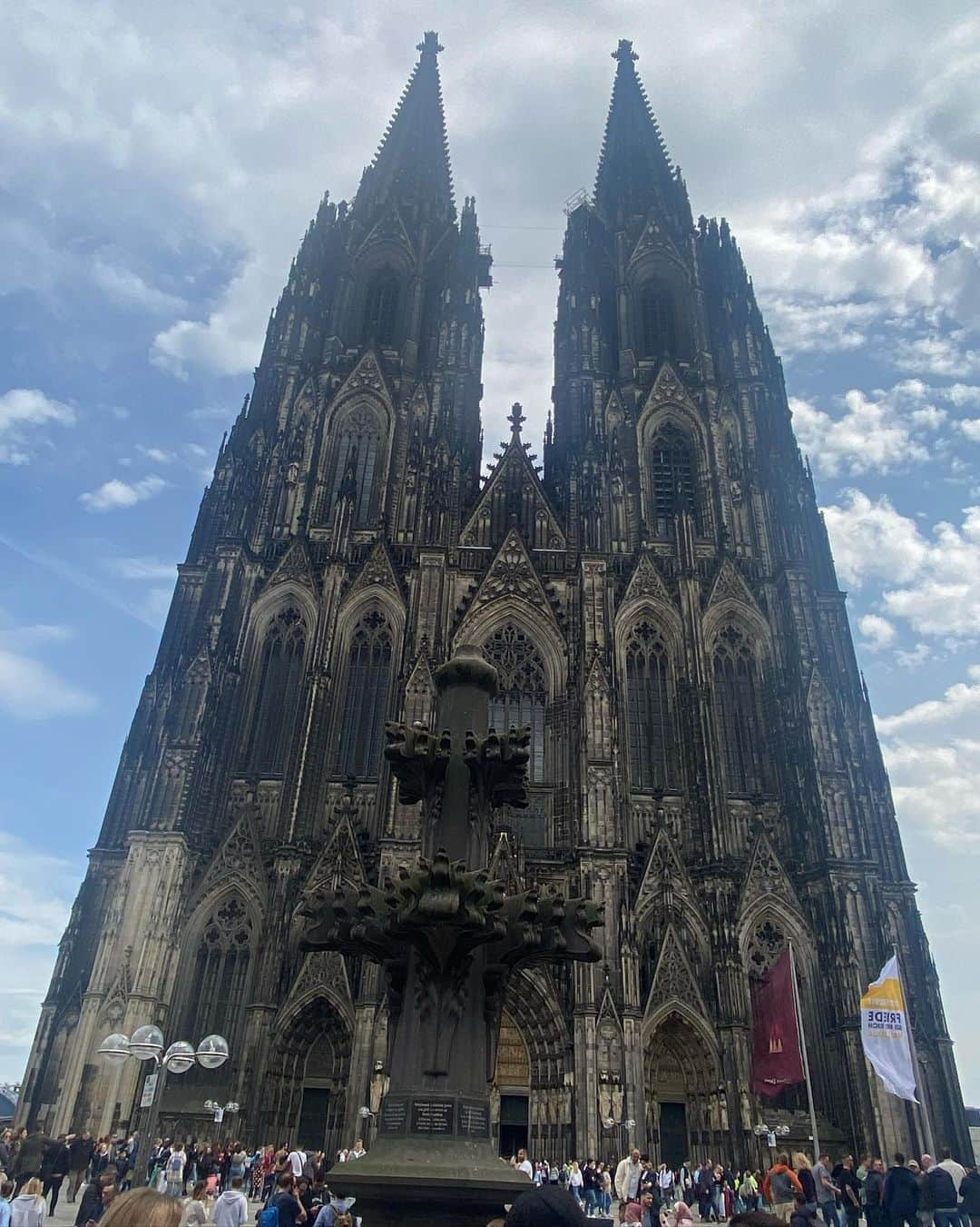 高橋美帆さんのインスタグラム写真 - (高橋美帆Instagram)「✈️🇩🇪  #ケルン #köln  #ケルン大聖堂  #世界遺産  #ドイツ #germany  #ドイツ旅行  #ヨーロッパ旅行」5月3日 17時00分 - miho_takahashi_39