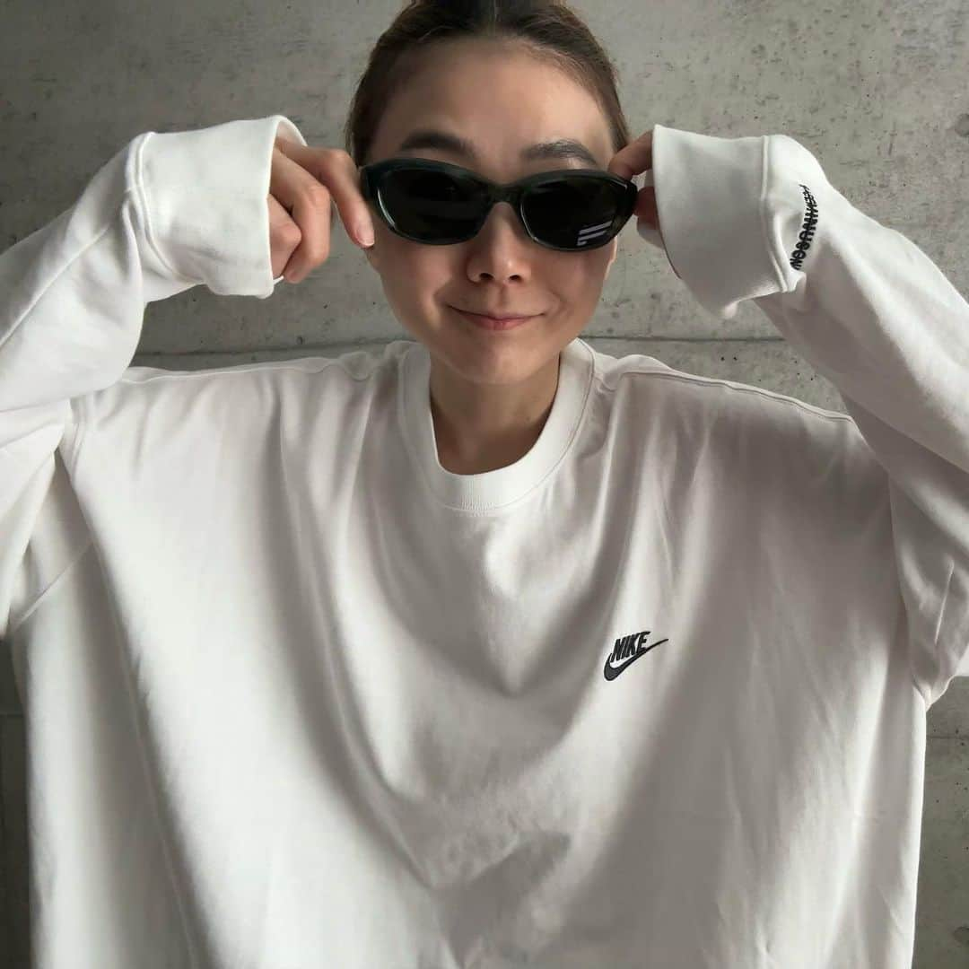 岸本佳子さんのインスタグラム写真 - (岸本佳子Instagram)「🤘🏻🕶🤘🏻  T-Shirt @nike X @peaceminusonedotcom Shade @gentlemonster   #nike #peaceminusone #gentlemonster #qol #fashion #lifestyle #tokyo #ootd」5月3日 15時44分 - yoshico_kishimoto