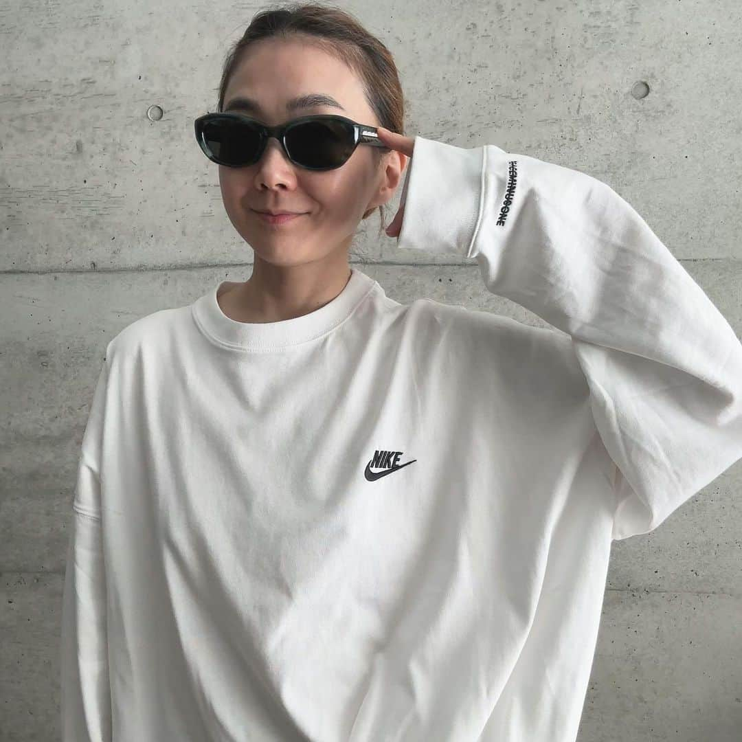 岸本佳子さんのインスタグラム写真 - (岸本佳子Instagram)「🤘🏻🕶🤘🏻  T-Shirt @nike X @peaceminusonedotcom Shade @gentlemonster   #nike #peaceminusone #gentlemonster #qol #fashion #lifestyle #tokyo #ootd」5月3日 15時44分 - yoshico_kishimoto