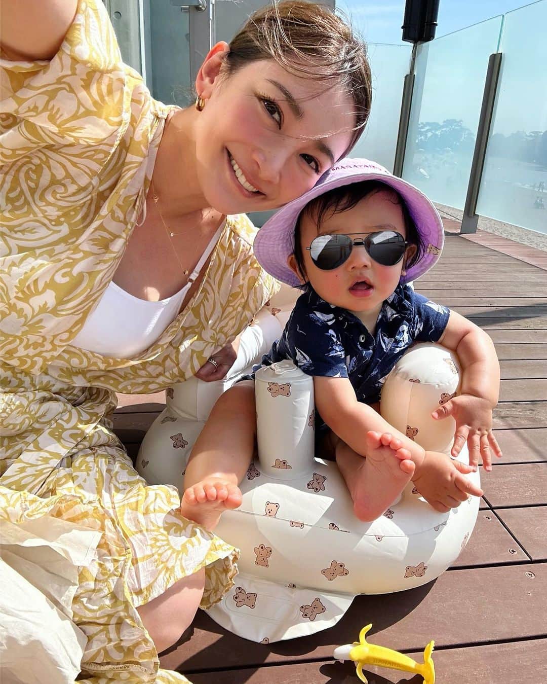 里海のインスタグラム：「GW🌴🌊 子供とプーちゃんが 楽しんでいる姿を見るのが 1番の私の幸せです🥰」