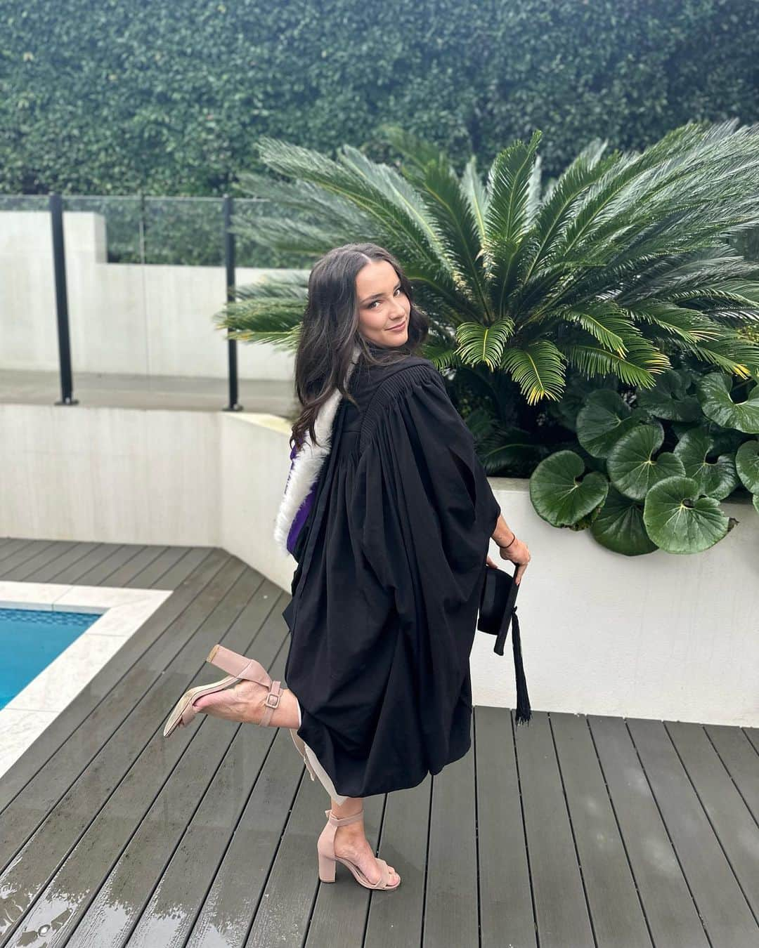 Estella Matthewsonのインスタグラム：「Just getting started 👩‍🎓」