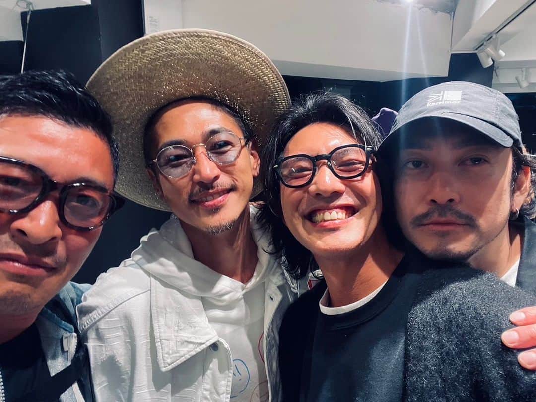 窪塚洋介のインスタグラム：「@matebikejapan  大阪／南船場 日本2店舗目オープン💐 おめでとうぅぅ㊗️ いいパーテーだったね🍾」