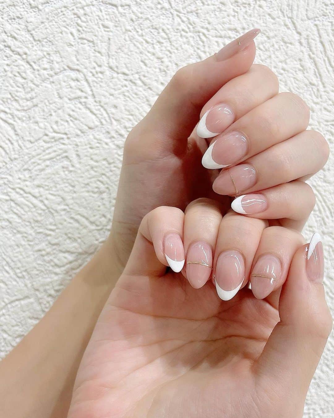 のインスタグラム：「newnail💅🤍  @elnailsalon  . . #ネイル #エルネイル #ネイルデザイン #nail #newnail」