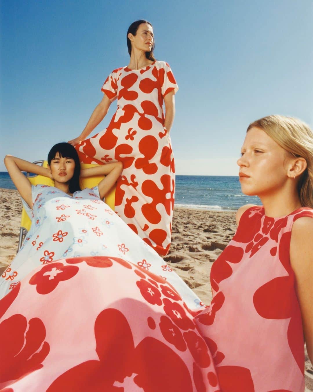 マリメッコのインスタグラム：「Anything is possible in a dress. Sauntering by crystal water in Crete, exuding confidence at your work meeting, running the kids to sport before entertaining friends at home. Explore our 6 exclusive summer dresses at marimekko.com. Link in bio.   #marimekko #SS23 #BrightVisions」