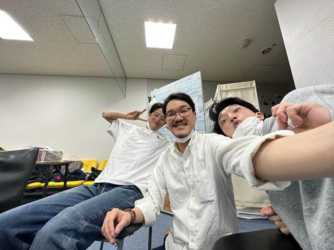 橋本市民球場のインスタグラム：「最近の後輩ちゃんたち😊😊  #イノシカチョウ #20世紀 #cacao #ゴエモン #フミ #よしもと漫才劇場 #芸人」