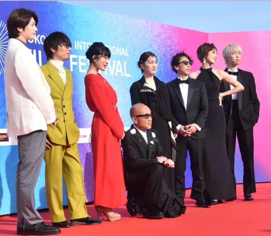 ソンジェ さんのインスタグラム写真 - (ソンジェ Instagram)「第1回横浜国際映画祭クロージング作品のオープニング曲を歌い、レッドカーペットに参加しました 映画を愛する一人として意味深い場でした👍🏻」5月3日 17時21分 - kim_sung_je