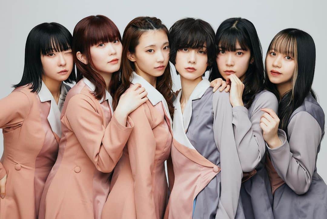 飯岡拓也のインスタグラム：「ExWHYZの皆様を撮影させて頂きました📸 @exwhyz_idol @yu_ki_exwhyz_ @mayu_exwhyz_ @midoriko_exwhyz_ @maho_exwhyz_ @mikina_exwhyz_ @now_exwhyz_  #ExWHYZ #ExWHYZ武道館」