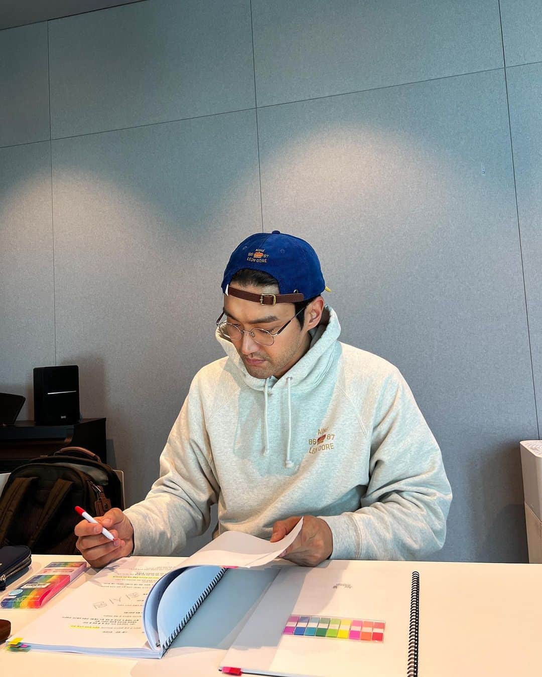 チェ・シウォン（SUPER JUNIOR）さんのインスタグラム写真 - (チェ・シウォン（SUPER JUNIOR）Instagram)「A new journey begins.」5月3日 18時00分 - siwonchoi