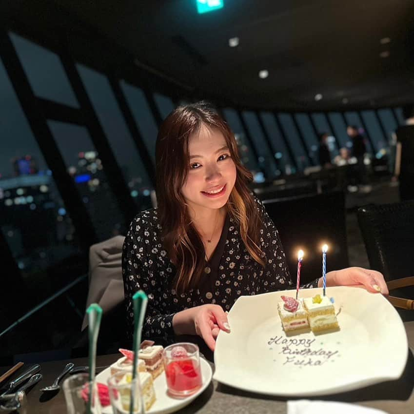 高嶋芙佳さんのインスタグラム写真 - (高嶋芙佳Instagram)「誕生日お祝いしてもらった🥂 色んな人に祝ってもらえて幸せだ🤍 #birthdaygirl」5月3日 18時00分 - fu__ka_2