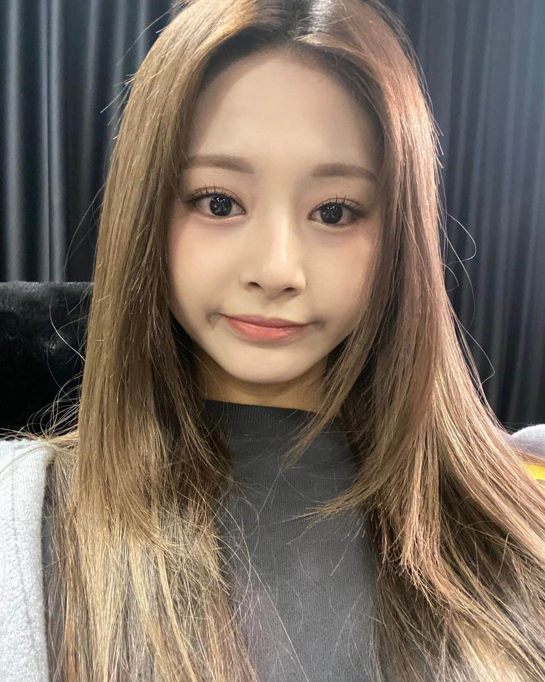 ツウィさんのインスタグラム写真 - (ツウィInstagram)「Hello onces 🩷🌸」5月3日 18時01分 - chou_tzuyu