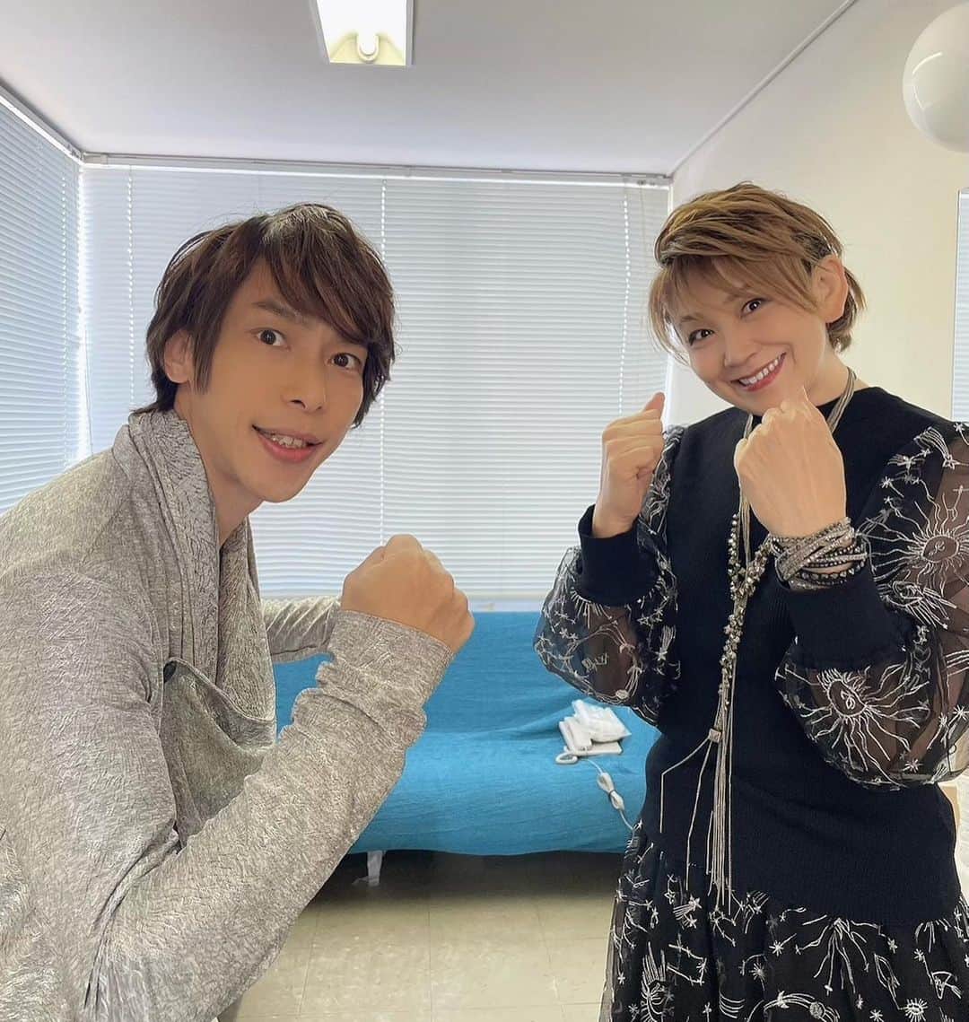 谷本貴義のインスタグラム：「菰野町民センターホール「奥菰野フレンドシップライブ」 いっぱい歌っていっぱいしゃべったー！めっちゃ楽しかったー♪菰野町最高♪  #菰野 #松本梨香 #谷本貴義」
