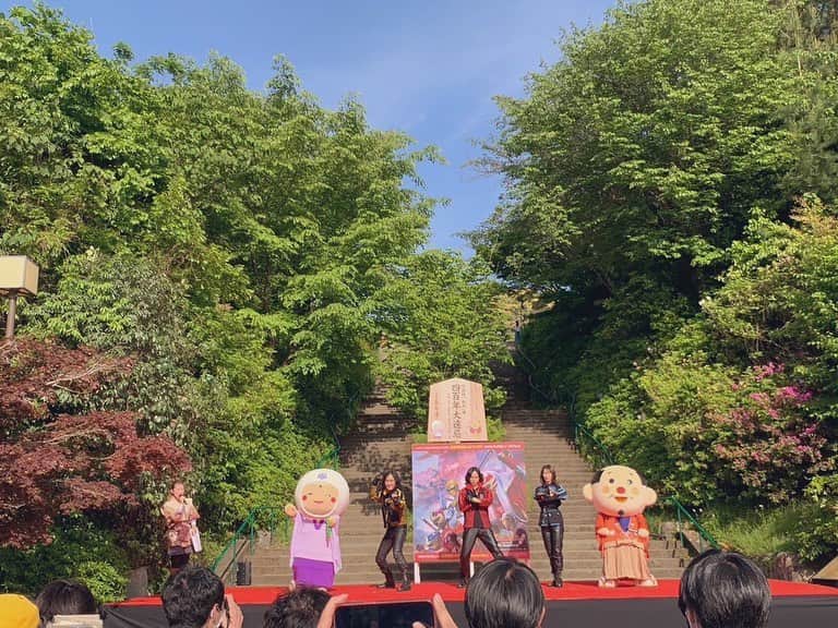 のインスタグラム：「ハリケンジャーin 京都 映画村、高台寺でイベントをさせて頂きました。 とってもお天気の良い5/3 GWにも関わらず沢山の方に足を運んで頂き感謝しています。 20周年作品が沢山の方に届きます様に‥ 来週はgロッソだね。」