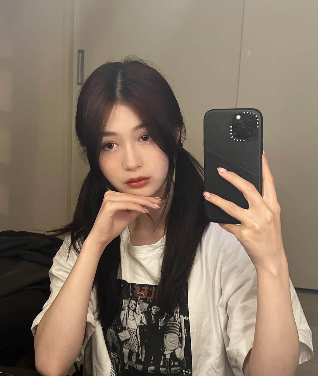 椎名亜美のインスタグラム：「ほぼ @cipicipi_official  のコスメでメイク💄 このメイクにタイトルください！YouTubeのタイトルにする」