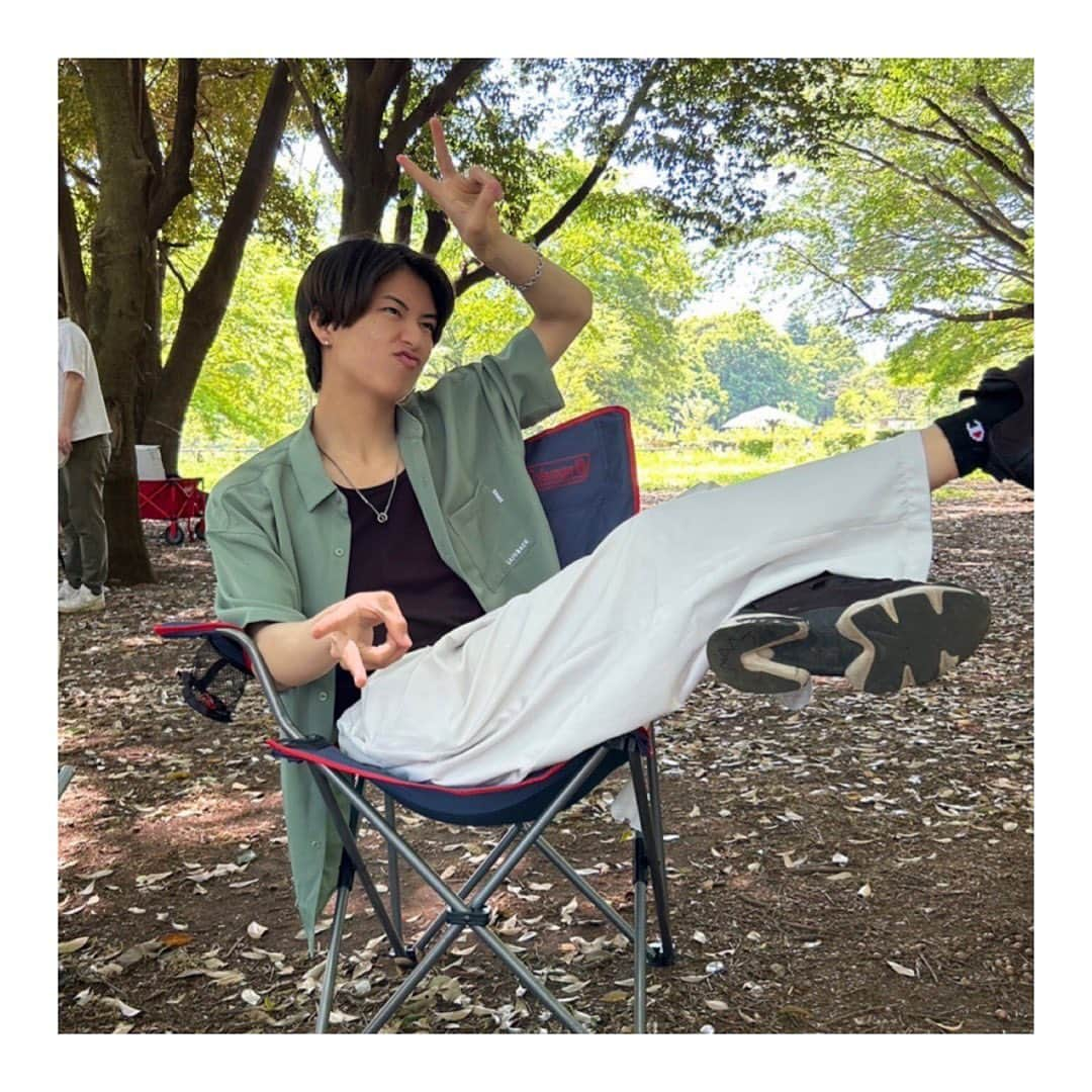 青山京平のインスタグラム：「・ 青山京平、本日で20歳になりました🎊 家族とBBQしたり、お酒飲んだりして最高の1日でした！  バタバタする1年になると思いますけど、見守っていてください。  #20 #03 #birthday #誕生日  #fyp #foryou #instagram #bbq #japan」