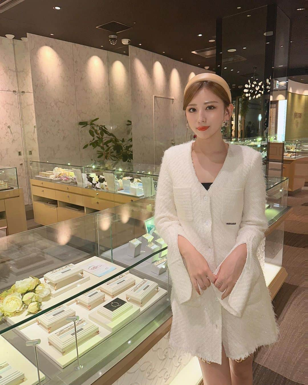 木下春奈さんのインスタグラム写真 - (木下春奈Instagram)「. jewelry event💎💍 . . . 先日、ブライダルブランド  @rosette_bridal さんの新作発表会に行ってきました💎 . . ジュエリーを眺めているだけで幸せな気持ちが溢れてきて、 素敵なジュエリーが似合うような女性に。 いつか、お仕事を頑張った自分へのご褒美に。 と原動力にもなりますね💞 . . . 本日から、プレゼント企画もスタートしているそうなので、 是非チェックしてみてください🥰 . . . . #RosettE #ロゼット#新作発表#婚約指輪#結婚指輪#ブライダルリング#bridal#プレゼント企画」5月3日 19時06分 - haruna_kinoshita