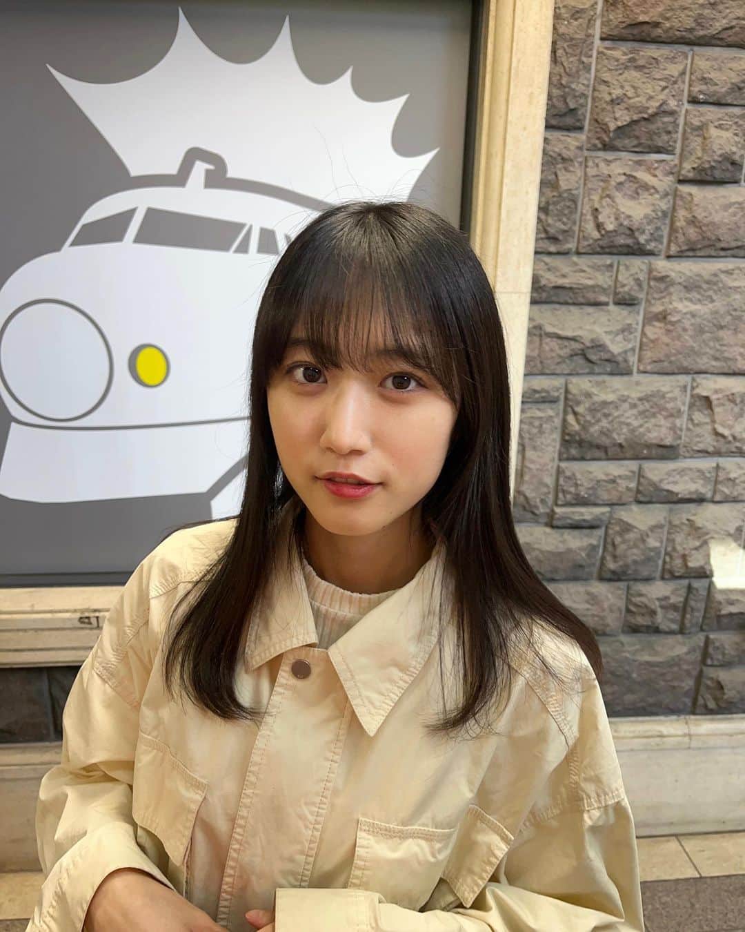 のインスタグラム：「. 夏服出さないとな〜  . #スターダストプロモーション #崎本紗衣崎本紗衣崎本紗衣 #崎本紗衣」
