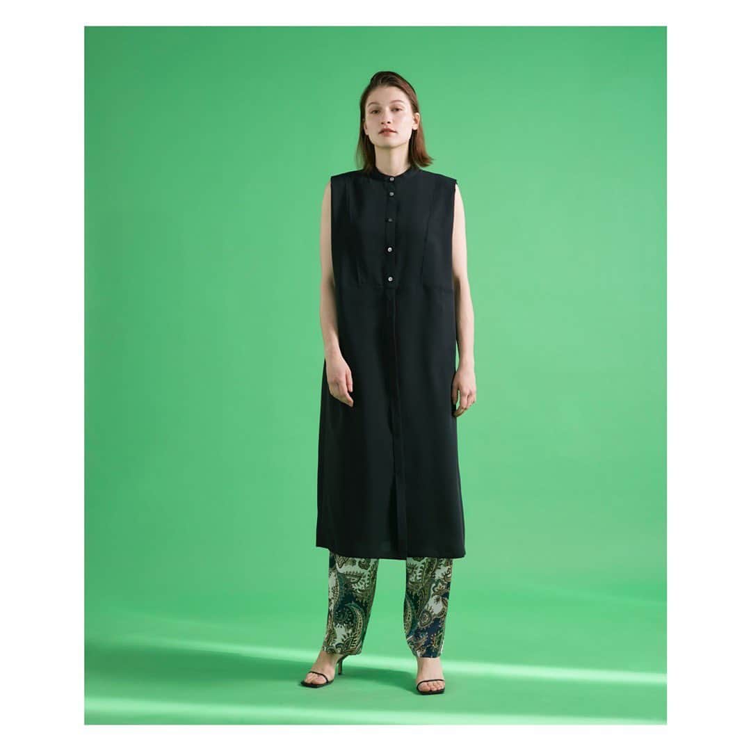 のインスタグラム：「2023 summer collection  one-piece ¥29,920     #superiorcloset #ined #23ss #summer #スーペリアクローゼット #イネド #夏 #新作 #夏服 #ワンピース #gw #休日コーデ #大人カジュアル #キレイめコーデ」