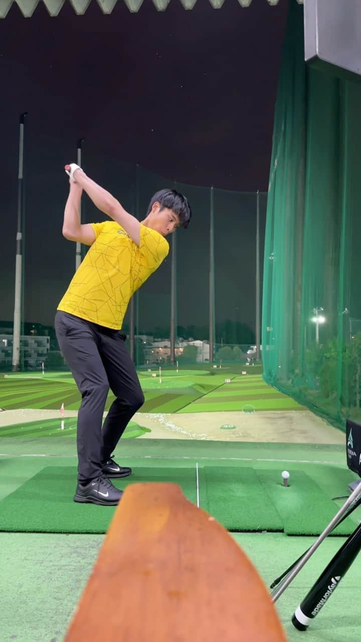 岸田タツヤのインスタグラム：「春です🌸 ゴルフ行きたいです⛳️ お誘い待ってます♪」