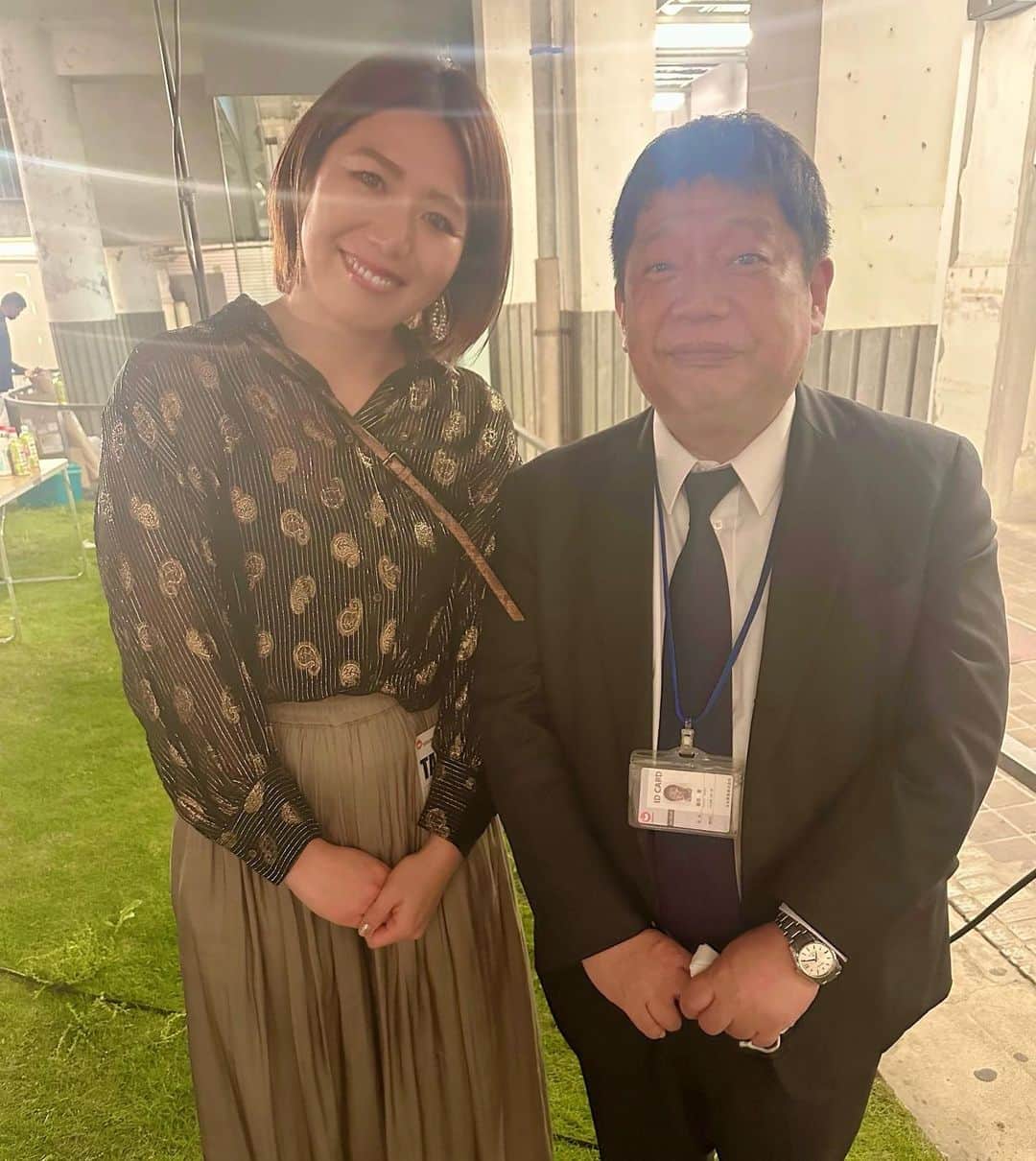 宮川紗麻亜さんのインスタグラム写真 - (宮川紗麻亜Instagram)「🌻 先日、かなりお久しぶりに吉本興業へ！！ 藤原さんにも久しぶりにお会い出来ました☺️  以前に放送されたキラビトも観て下さっていた様で、 今もサマー推しでいてくれていたので嬉しかったです！笑 ハートポーズもして下さりました🤞❤️ ありがとうございました🎶  #藤原寛 さん #レアな #サマー推し #summer #吉本興業 #吉本興業ホールディングス #yoshimoto  #芸人さん #comedian #吉本BBQ #バーベキュー」5月3日 19時40分 - sunflower__summer