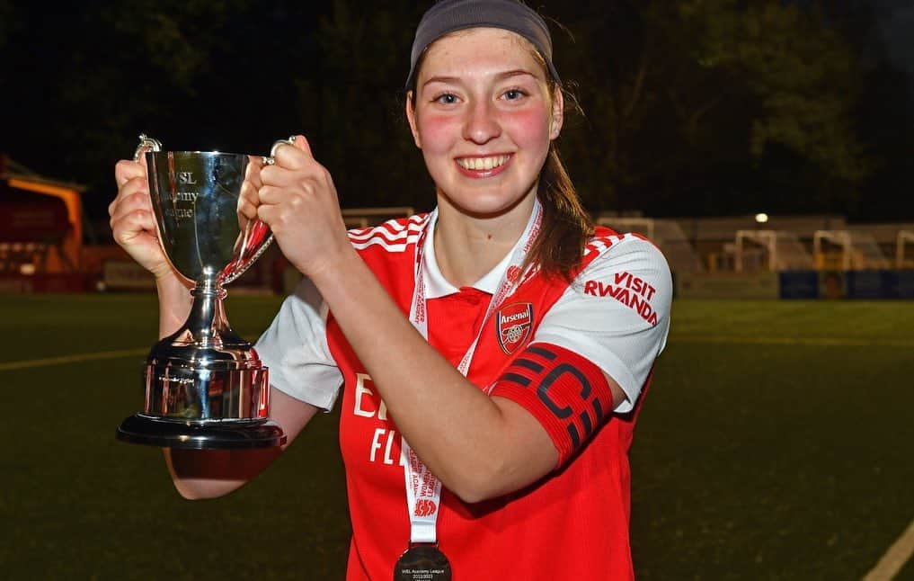 Arsenal Ladiesさんのインスタグラム写真 - (Arsenal LadiesInstagram)「WSL Academy League Champions 🏆   Congratulations to our under-21s ❤️」5月4日 6時21分 - arsenalwfc