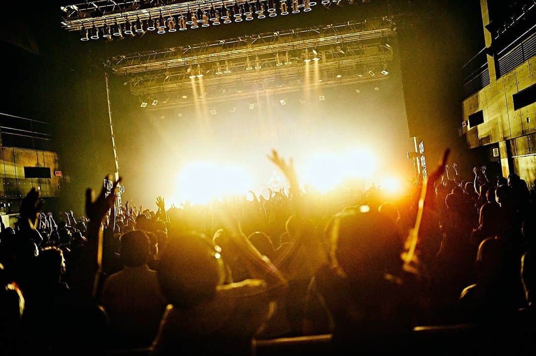 山口隆のインスタグラム：「POWERSTOCK‼︎ ありがとうございましたっっ！ ロックバンドは最高ッス！ 嬉しくなる夜！ しあわせな夜！ パンクやロックがもっともっと好きになりました！ ありがとう！ ロックンロール！  #POWERSTOCK #counteraction再開おめでとうございます！」