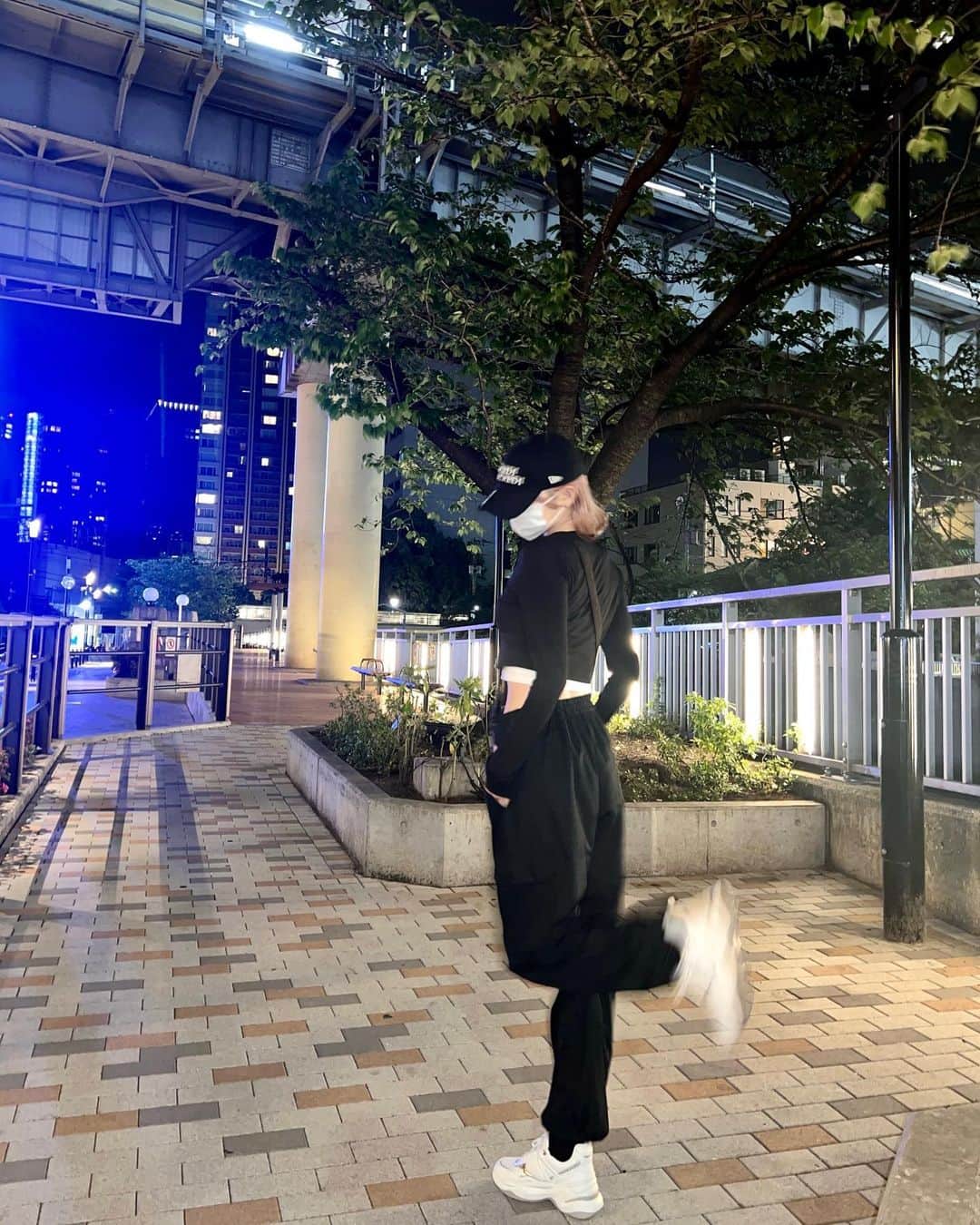 志村美希のインスタグラム：「🍩 タイミングよく行列短かったから やーっとI'mdonuts食べれたよ フレンチトーストも食べた🤎」