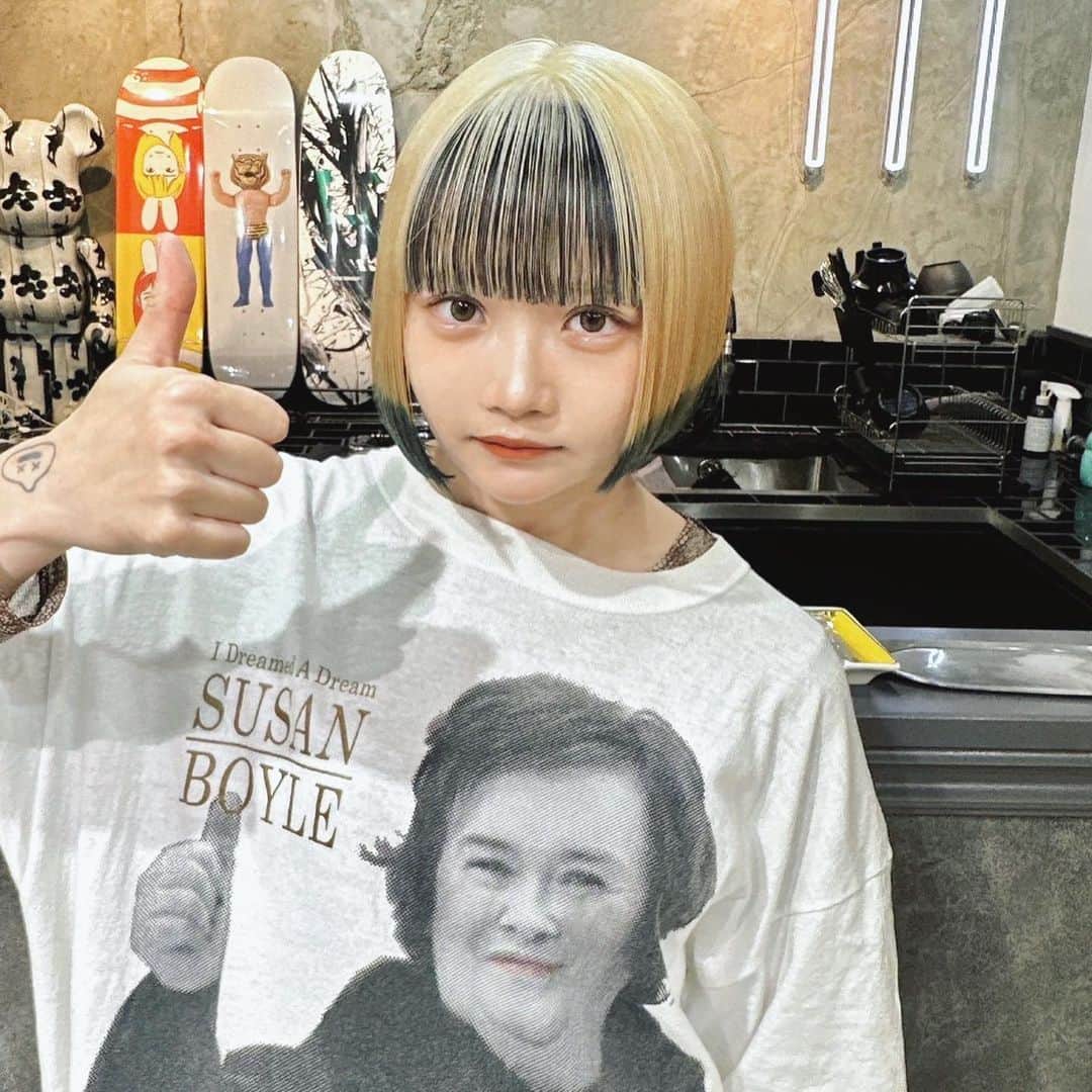 葉菜子さんのインスタグラム写真 - (葉菜子Instagram)「髪の毛染めた、いつかmosと同じ毛色にしたいな〜〜〜〜ンオ〜」5月3日 22時11分 - hnknic