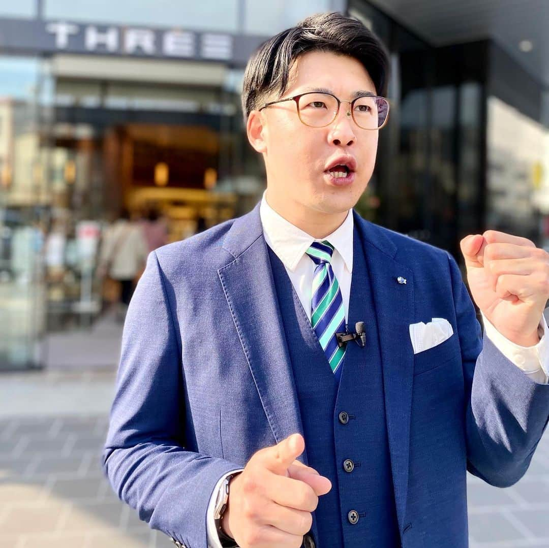 新山大さんのインスタグラム写真 - (新山大Instagram)「こんにちは。トヨタ新社長の佐藤(偽者)です。  青森市にオープンした複合商業施設スリーをリサーチして来ました。  継承と進化をテーマにモビリティカンパニーへのフルモデルチェンジを目指す弊社にとって、参考になる部分がたくさんありました。  @harenochi_asita  #ハレのちあした #ハレのちリサーチ #5月8日放送 #ABA #THREE #青森  #トヨタ自動車 #トヨタ #TOYOTA #トヨタイムズ #新社長 #佐藤恒治 #偽者」5月3日 22時53分 - dai_niiyama