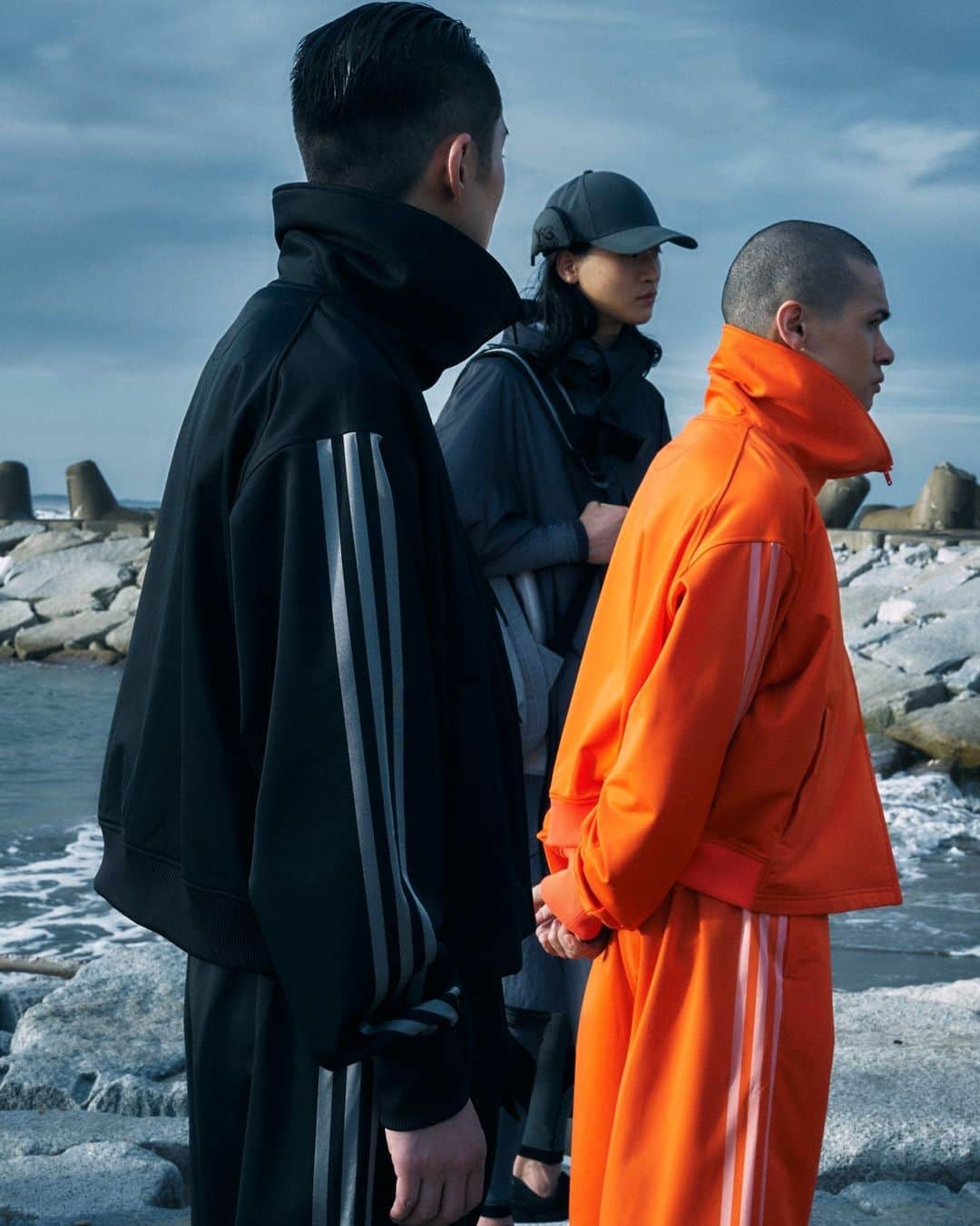 ワイスリーさんのインスタグラム写真 - (ワイスリーInstagram)「Capturing collective memories.  The serene meets behind the scenes, in a selection of off-camera moments from the making of @adidasy3 Chapter 2.  The Chapter 2 collection is available now at adidas.com/y-3, on CONFIRMED, in store and through select retailers.  #adidas #Y3 #YohjiYamamoto」5月3日 23時00分 - adidasy3