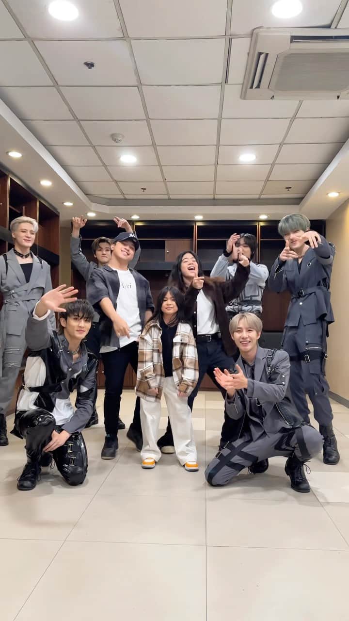 Niana Guerreroのインスタグラム：「#BringYourBeatBox challenge with #nctdream!! 🤩 had so much fun watching the concert! thank u for inviting us ❤️ @ranzkyle @nianaguerrero ⭐️」