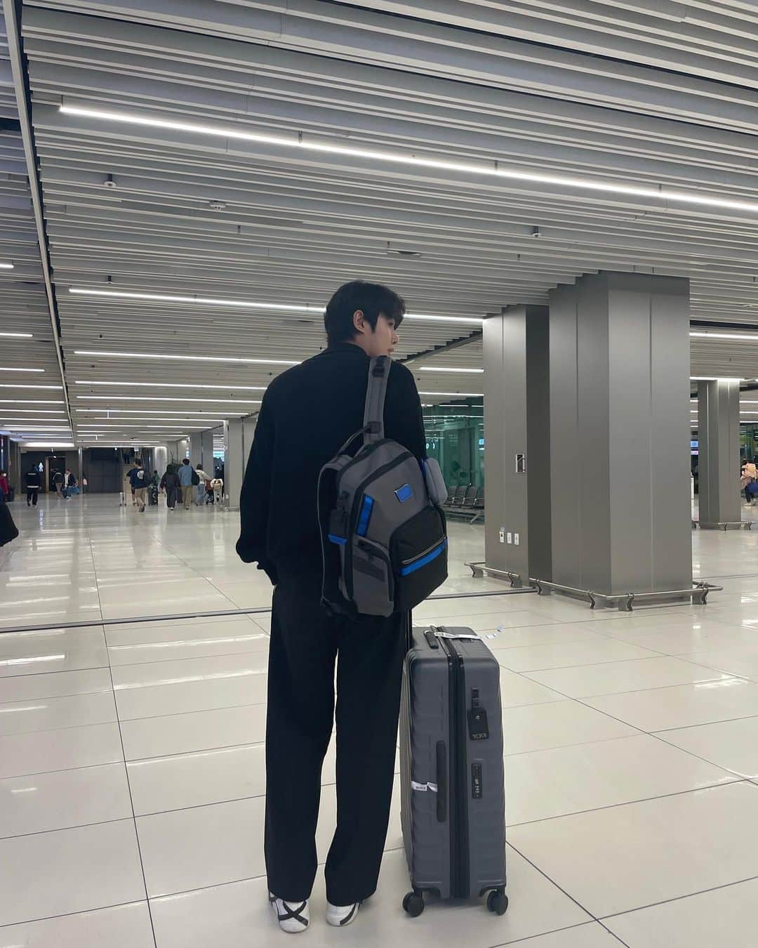 ガンヒさんのインスタグラム写真 - (ガンヒInstagram)「@tumitravel 🛫 _ #광고 #tumi #tumikr #TUMIBRAVO #TUMI19D」5月3日 23時10分 - kanghui_