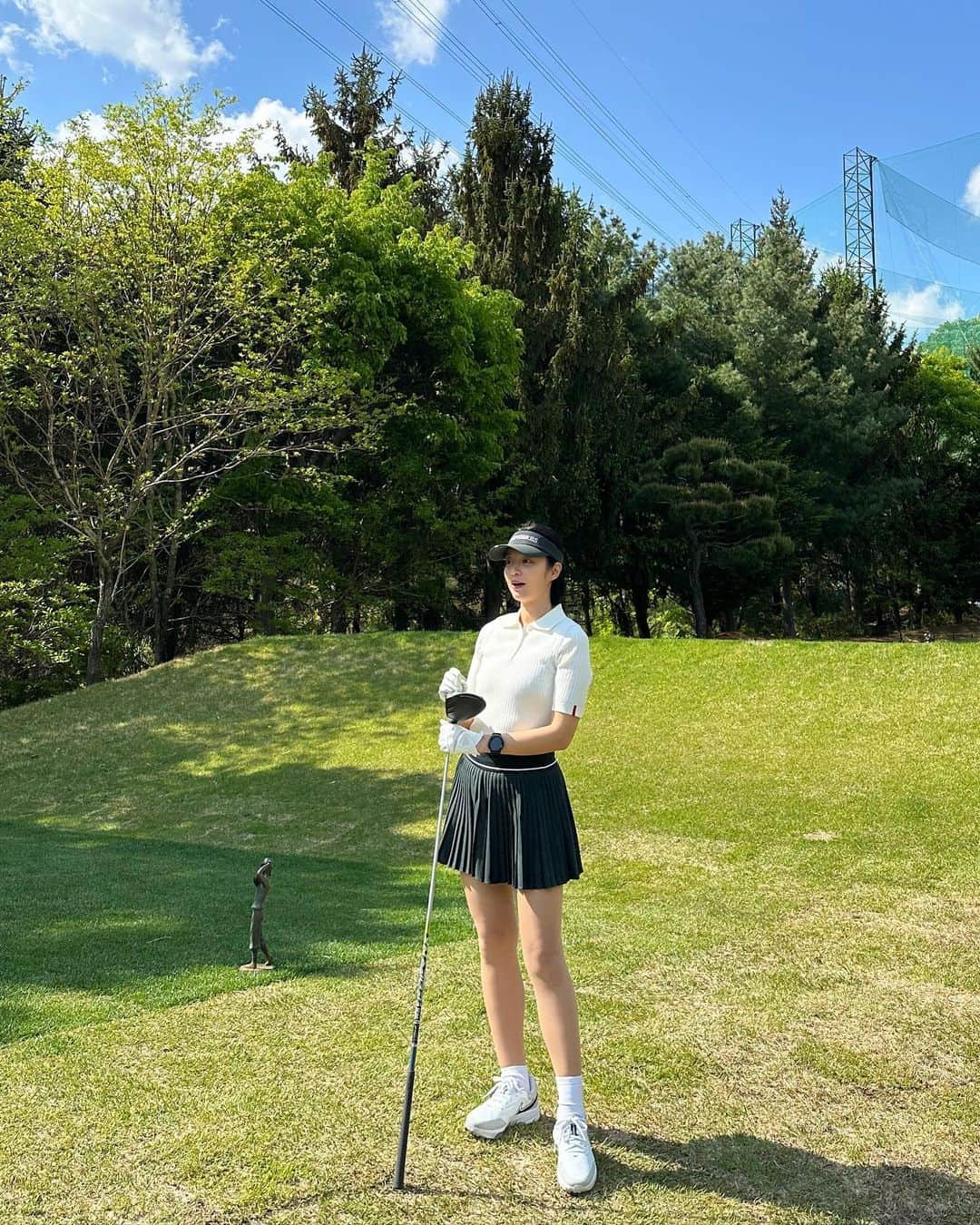 ソン・ジインさんのインスタグラム写真 - (ソン・ジインInstagram)「언젠간 잘칠수있겠지?☀️⛳️🥰🍀💯🌺 @gospheres #고스피어」5月3日 23時16分 - wivina_jiin