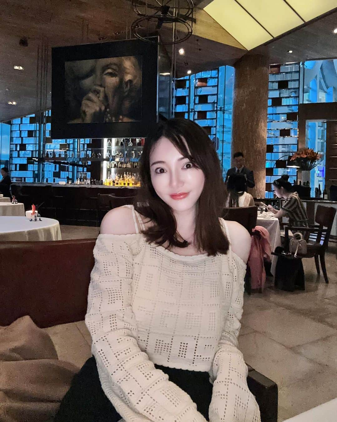 クリスティン・ウェイさんのインスタグラム写真 - (クリスティン・ウェイInstagram)「Dinner time #beijing #dinner #italian #cwlife #christinewei」5月3日 23時29分 - prettywhy