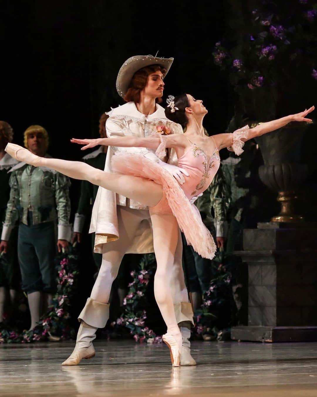 のインスタグラム：「SLEEPING BEAUTY, Part 1 of Princess Aurora’s story in chronological order 🌸✨🩰🪡  I will be performing this on the 8th of May at the Mariinsky!  And these photos are by @js_photo_eye 🥰  СПЯЩАЯ КРАСАВИЦА, История Авроры, часть 1 🌸✨🩰🪡 Наш спектакль в Мариинском уже совсем скоро - 8го мая!  А фотографии сделала Юлия @js_photo_eye 🥰」