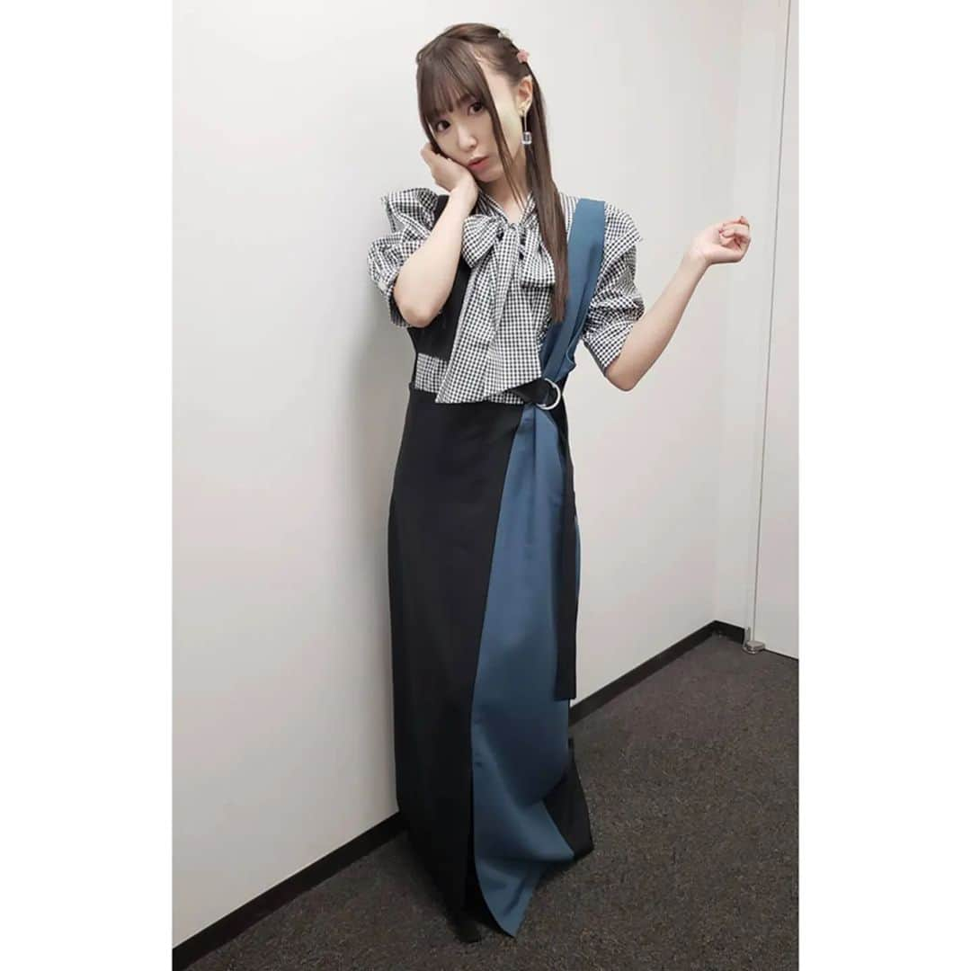 鈴木愛奈のインスタグラム：「#声優と夜あそび #上坂鈴木と夜あそび  今週は大森日雅さんとでした。 ありがとうございました♪ @nichika_omori  衣装 @_vacancy_official」