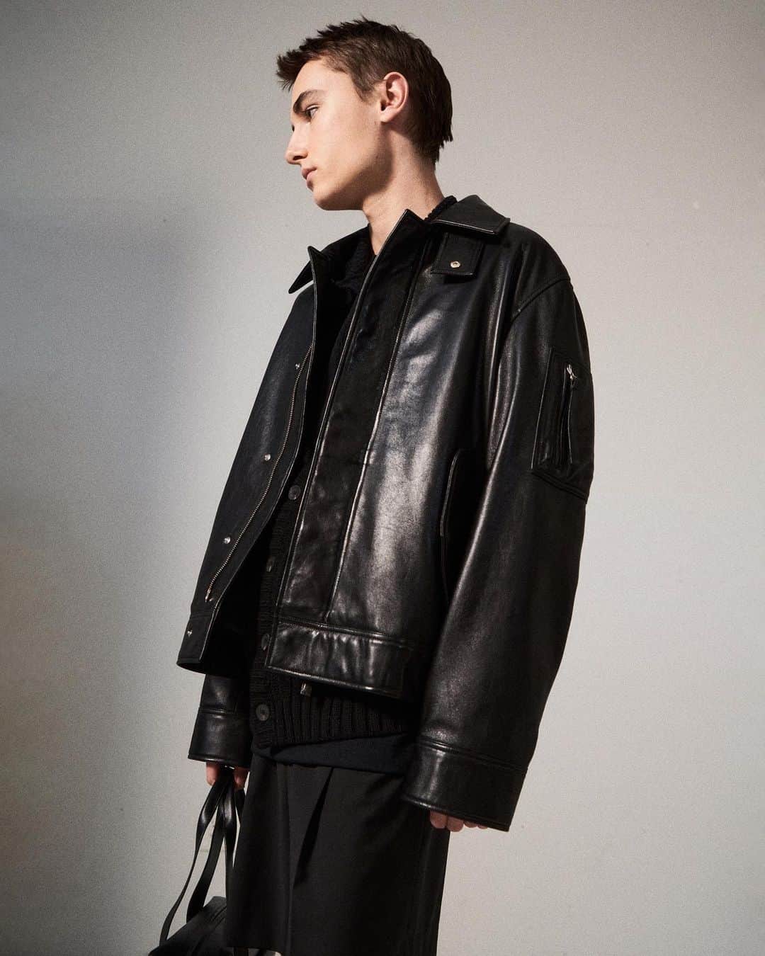 ヘルムート ラングのインスタグラム：「HELMUT LANG PRE-FALL 2023 COLLECTION - New York, N.Y. WWW.HELMUTLANG.COM」