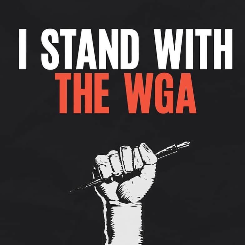 ブリジット・リーガンさんのインスタグラム写真 - (ブリジット・リーガンInstagram)「Solidarity! #WGAstrong @sagaftra #1u」5月4日 1時17分 - bridgetregan