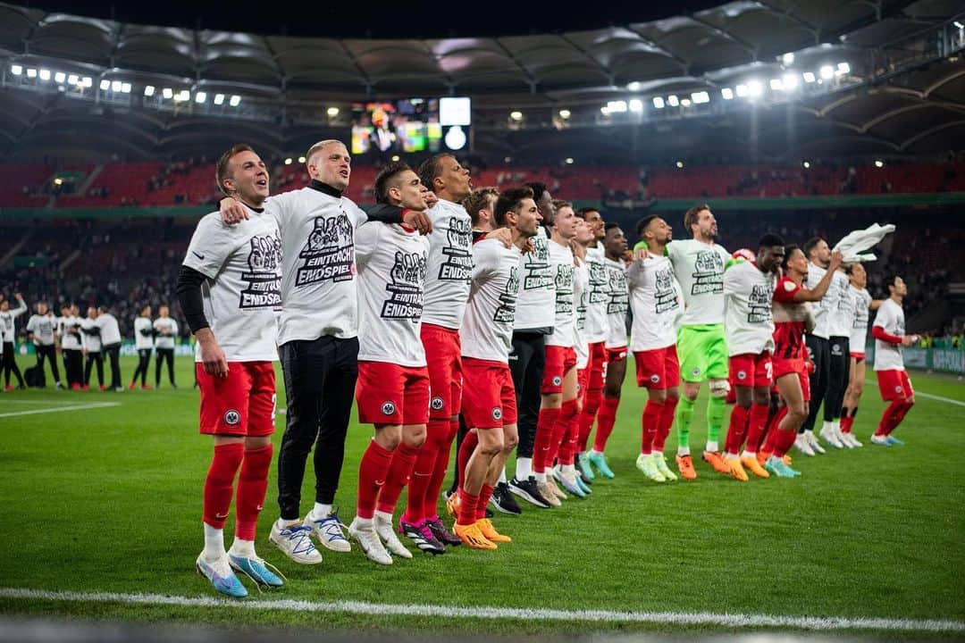 マリオ・ゲッツェのインスタグラム：「What it means 🙏  POKALFINALE, here we come!」