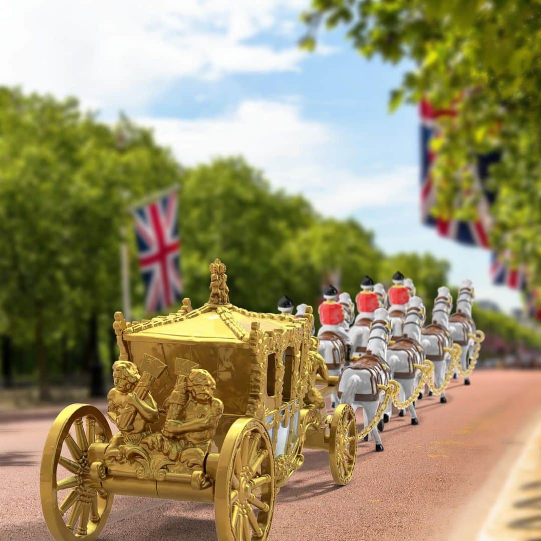 Mattelさんのインスタグラム写真 - (MattelInstagram)「Matchbox’s Collectors Coronation Gold State Coach has come full circle for another historic event! First introduced to celebrate the coronation of Queen Elizabeth II in 1953, the latest edition of the regal replica was created in honor of King Charles III’s upcoming coronation ceremony.   Featuring a die-cast carriage body with real working wheels, removable horses and riders, and fixed figurines of the King and Queen Consort inside the carriage, the Matchbox Collectors Coronation Gold State Coach is available for pre-order now on MattelCreations.com.    #Matchbox」5月4日 1時47分 - mattel
