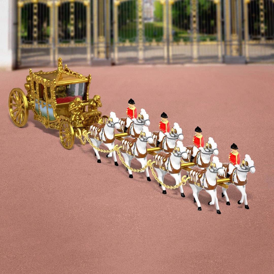 Mattelのインスタグラム：「Matchbox’s Collectors Coronation Gold State Coach has come full circle for another historic event! First introduced to celebrate the coronation of Queen Elizabeth II in 1953, the latest edition of the regal replica was created in honor of King Charles III’s upcoming coronation ceremony.   Featuring a die-cast carriage body with real working wheels, removable horses and riders, and fixed figurines of the King and Queen Consort inside the carriage, the Matchbox Collectors Coronation Gold State Coach is available for pre-order now on MattelCreations.com.    #Matchbox」