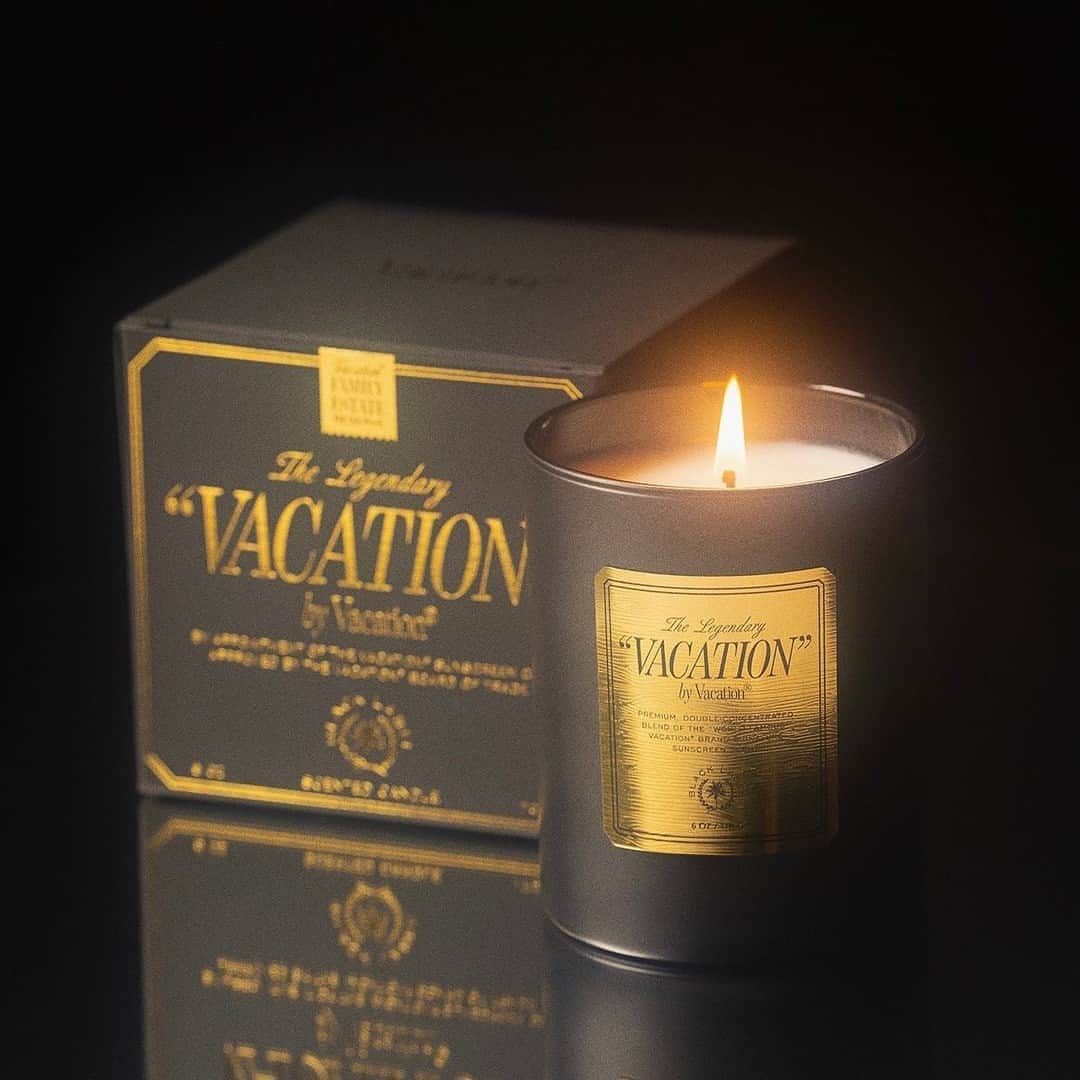 C.O. Bigelowさんのインスタグラム写真 - (C.O. BigelowInstagram)「Bring the resort home with @vacationinc's line of luxury scented candles! 🌸🌴🧉 Fragrance your home with the scent of your favorite poolside scented memories of applying your favorite sunscreen, ☀️ walking into a fresh room with the sea breeze floating in the window, ☁️ or running through the pristine lobby in flip flops. 🩴🩱」5月4日 2時01分 - cobigelow