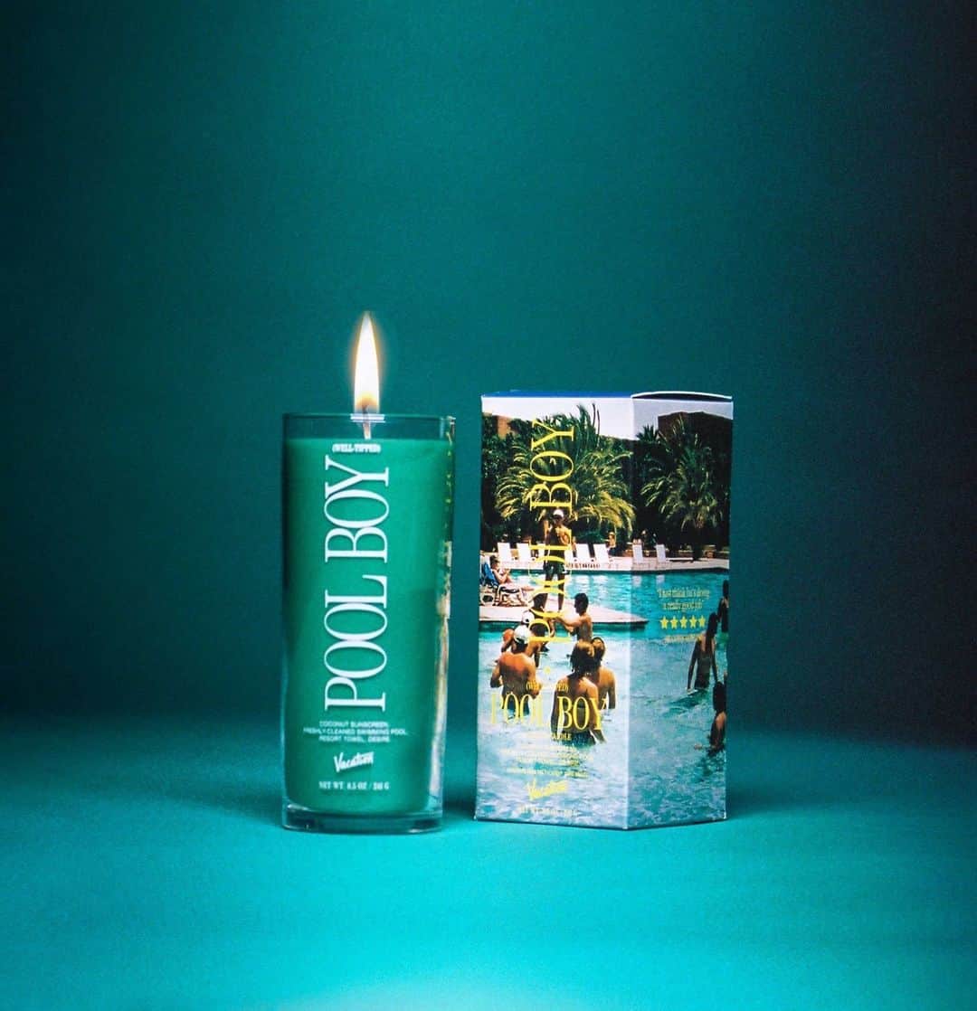 C.O. Bigelowさんのインスタグラム写真 - (C.O. BigelowInstagram)「Bring the resort home with @vacationinc's line of luxury scented candles! 🌸🌴🧉 Fragrance your home with the scent of your favorite poolside scented memories of applying your favorite sunscreen, ☀️ walking into a fresh room with the sea breeze floating in the window, ☁️ or running through the pristine lobby in flip flops. 🩴🩱」5月4日 2時01分 - cobigelow