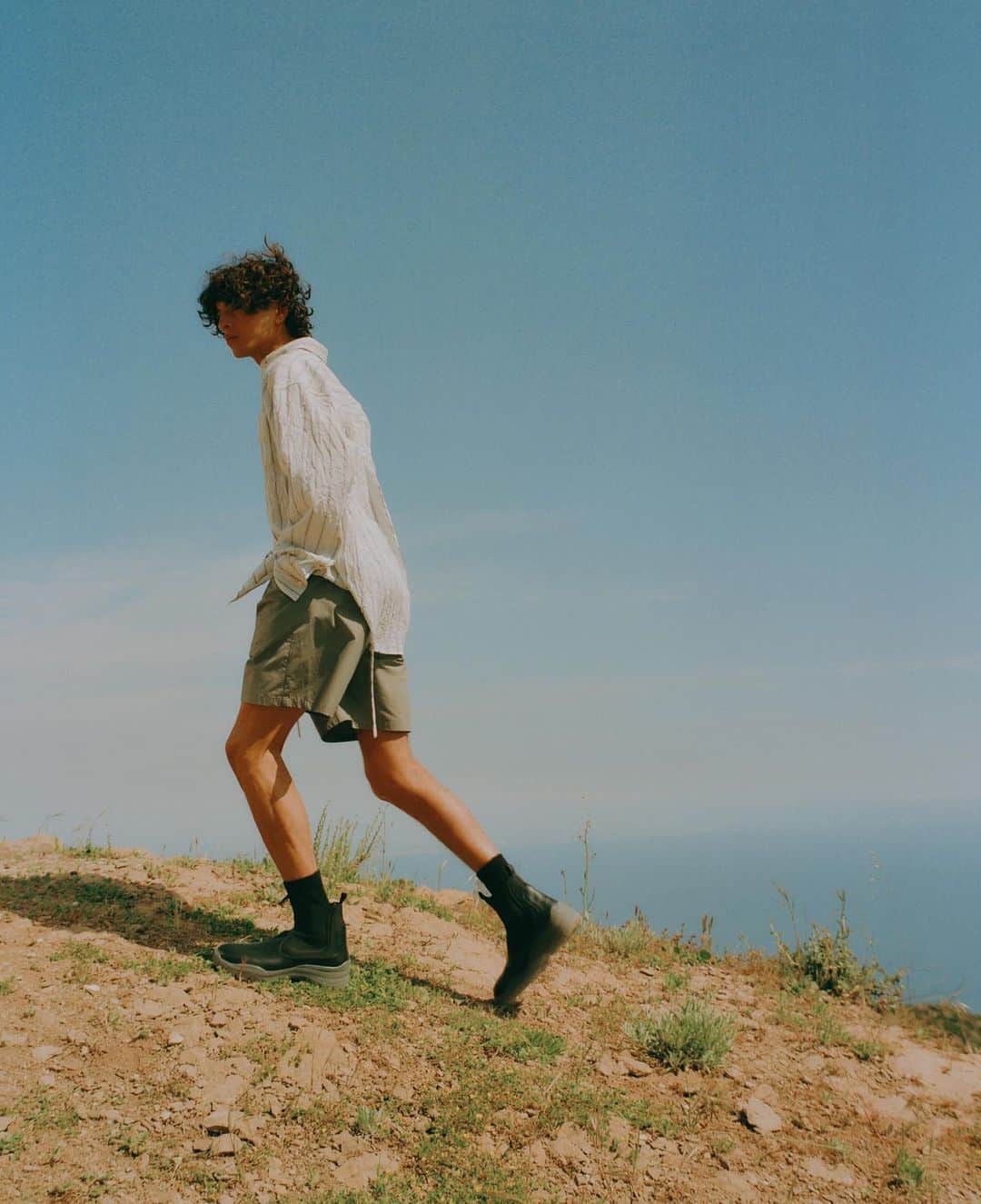 ジョン エリオットのインスタグラム：「Introducing the Studio Short. Designed to mimic the contour of the body, the new silhouette balances formality with the ease of California style. Dropping tomorrow, 5.04.」