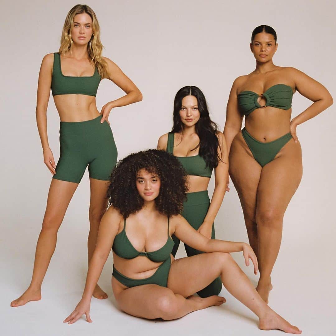 ダイアナ・ヴェラスのインスタグラム：「24 hours in miami for @montce_swim campaign 💚 with some cuties. the perfect fit for my curves 🫶🏼 #ad」