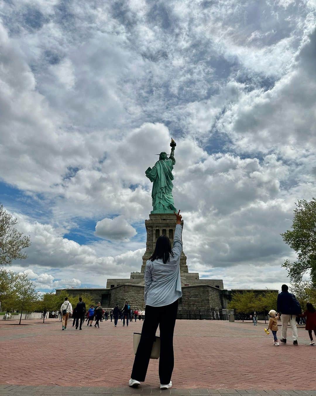 ユ・へランさんのインスタグラム写真 - (ユ・へランInstagram)「Enjoy the off week   #자유의여신상🗽  #StatueOfLiberty」5月4日 3時03分 - haeran_ryu