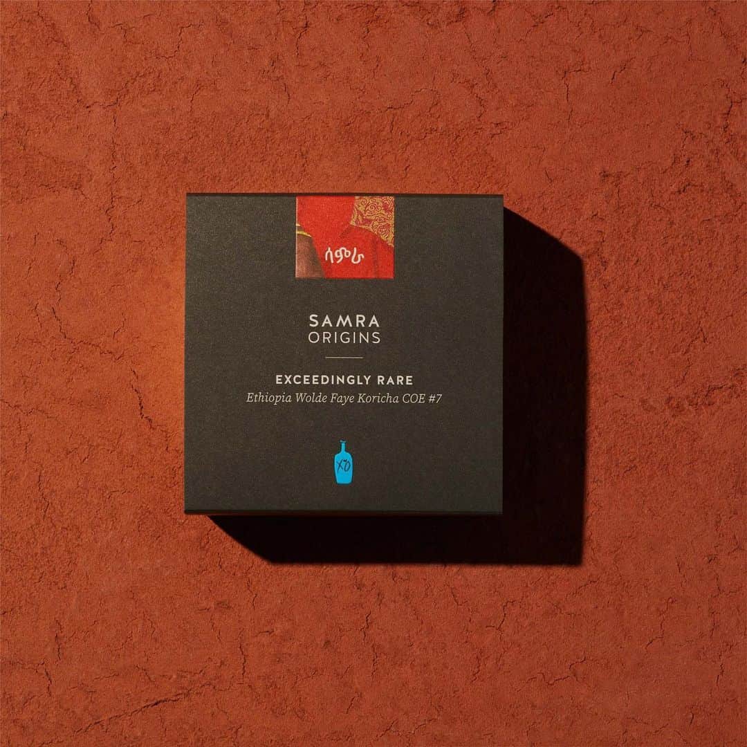 Blue Bottle Coffeeのインスタグラム：「The Offerings  Ethiopian coffee producers are at the heart of Samra Origins. We’ve worked with some of the best producers from this region for decades and we can’t wait to share their mastery with you.  From our high-end Exceedingly Rare single origins to everyday coffees and merch, there’s something for everyone within the world of Samra Origins.  First up, our most premium offering—Ethiopia Cup of Excellence #7 from producer Wolde Faye Koricha. A partnership this special deserves a coffee equally as remarkable. It includes a 100 g tin of this Exceedingly Rare coffee and Samra Origins original artwork for $65.」