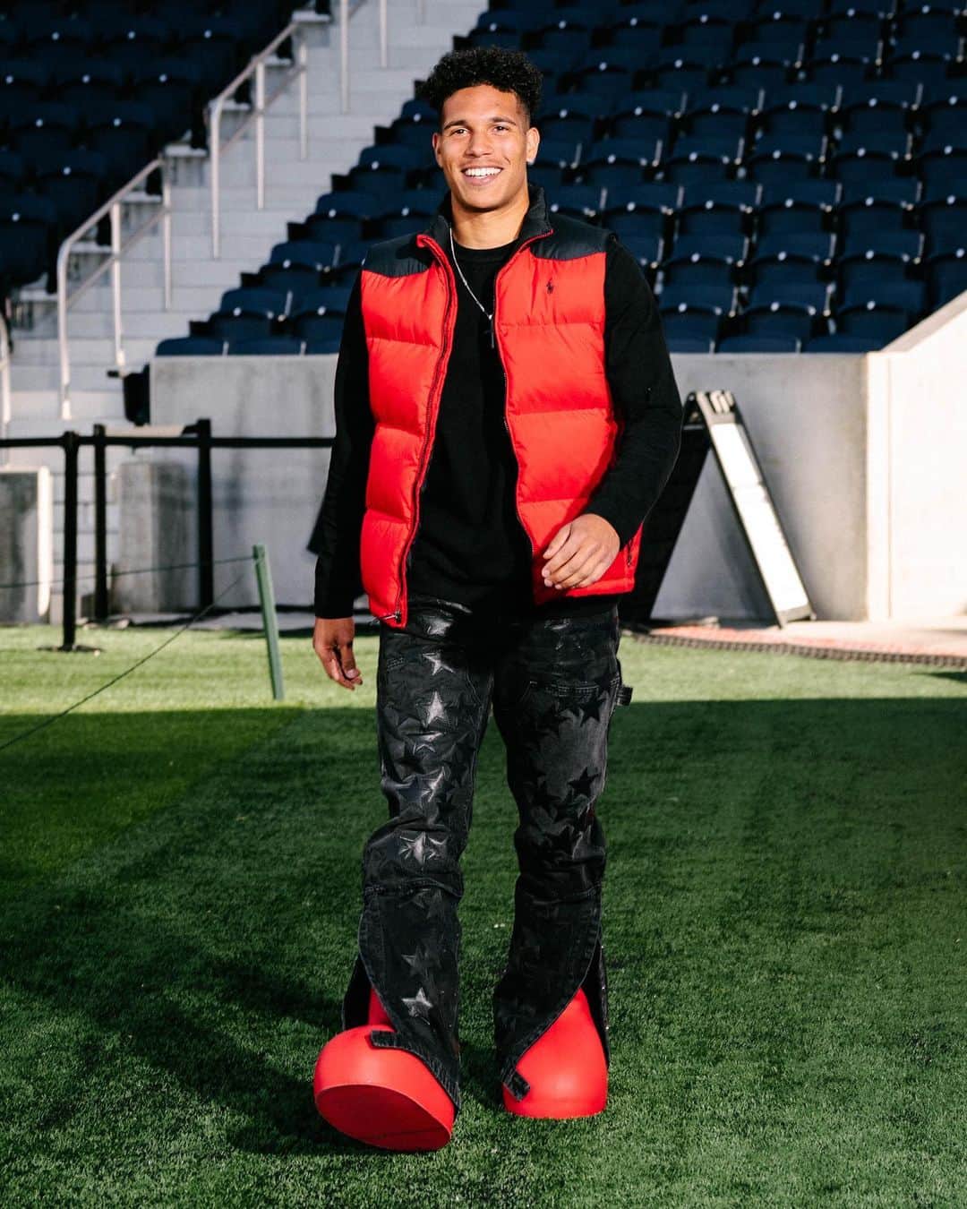 Major League Soccerのインスタグラム：「All smiles when you’re looking this nice. 🥶」
