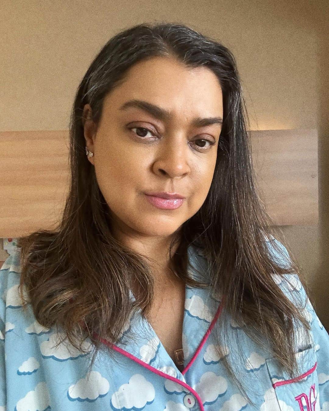 Preta Gilのインスタグラム：「Pronta pra começar uma nova etapa no meu tratamento de cura! Com fé eu vou! 🤍🙏🏽 #pretacura」