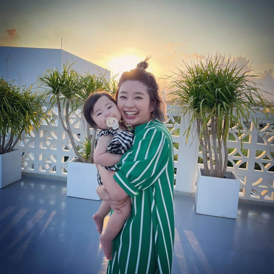 土岐田麗子のインスタグラム：「👩‍👧♡  また行こうね♡  #sunset #instadiary」