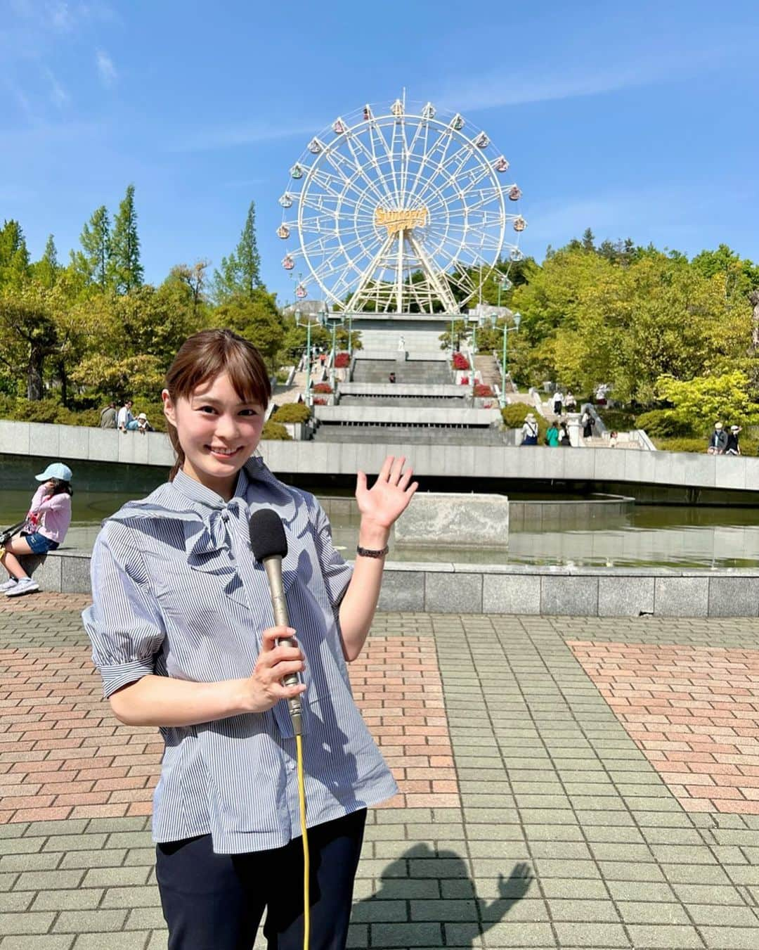 関根苑子さんのインスタグラム写真 - (関根苑子Instagram)「. 見渡す限り人、人、人…！！✨ ゴールデンウィーク後半、 県内外のお客で大賑わいの 阿賀野市・サントピアワールドを 取材しました😆❤️ みなさんの笑顔で 園内は、幸せオーラ全開でした！🥰 きょうの #ゆうなび　でお伝えする予定です🌞 . #BSNニュースゆうなび　#ゆうなび #新潟　#阿賀野市 #キャスター#アナウンサー　#関根苑子　#関根の取材めも」5月4日 14時50分 - sonoko_sekine_bsn